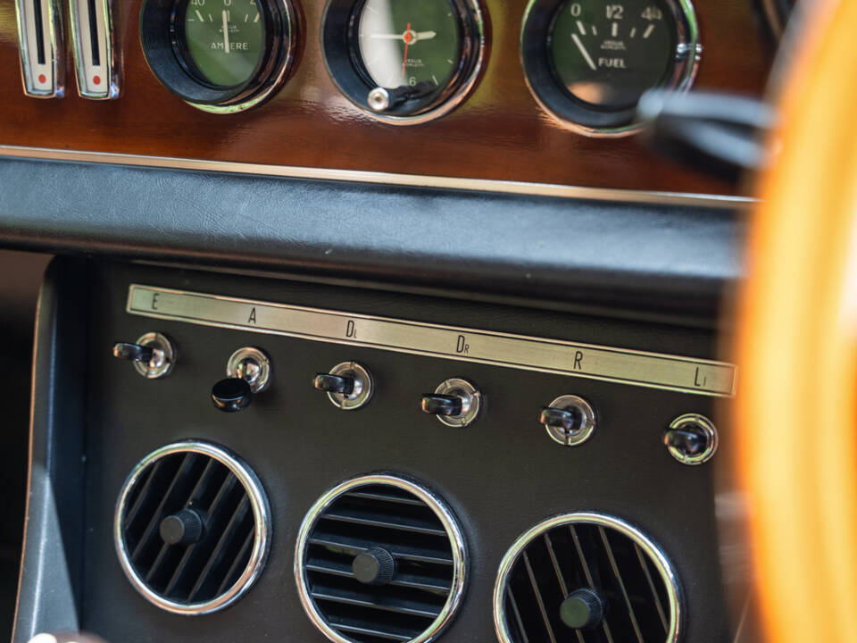 Image 25/50 of Ferrari 365 GTC (1969)