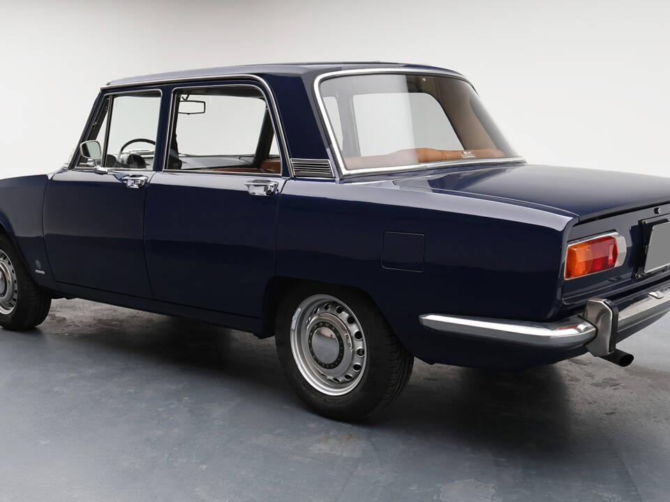 Image 3/10 de Alfa Romeo 1750 Berlina (1968)