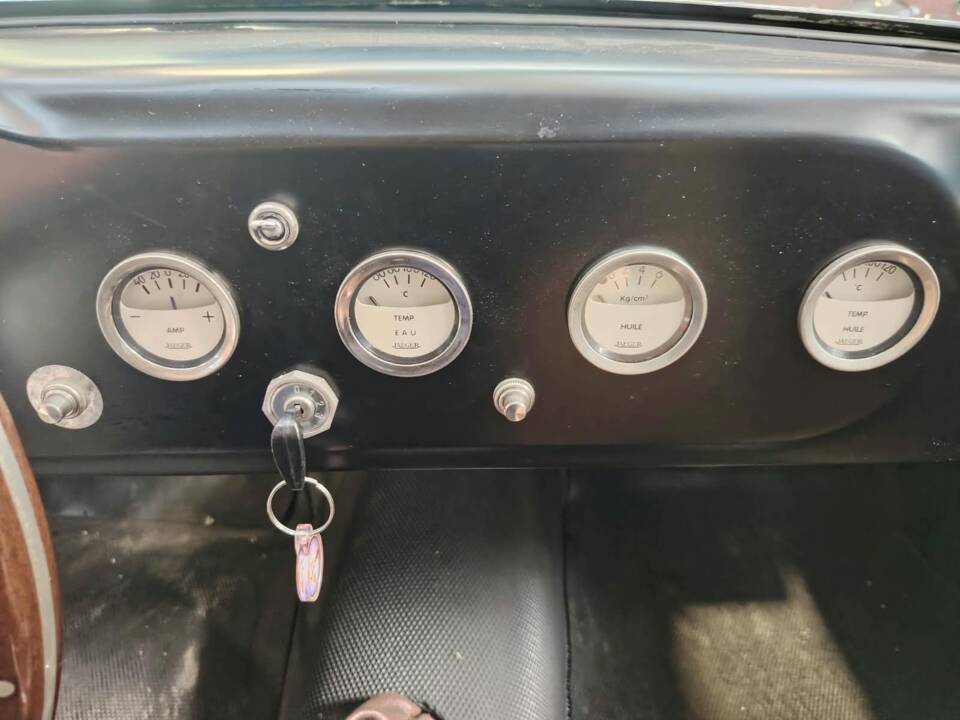 Afbeelding 32/56 van SIMCA 8 Sport (1951)