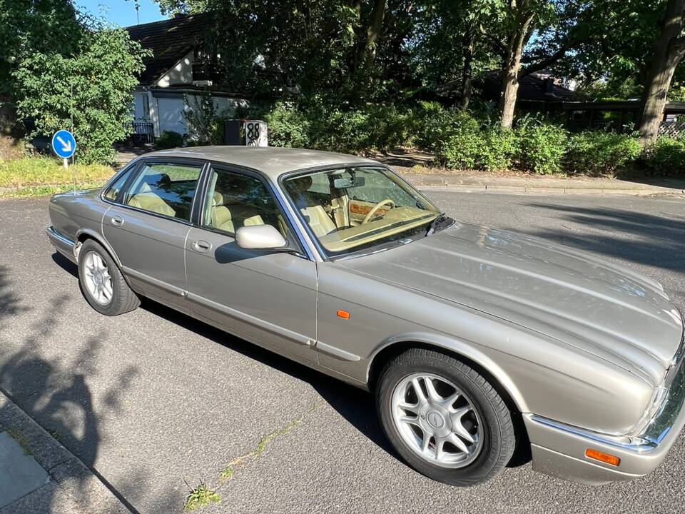 Image 5/31 of Jaguar XJ6 3.2 (1995)