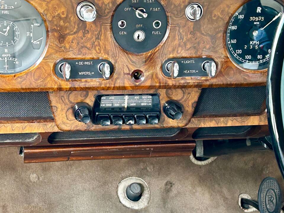 Image 12/16 of Rolls-Royce Silver Cloud I (1957)