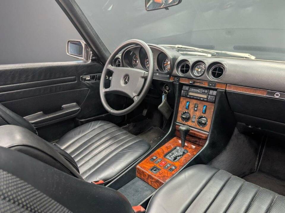 Image 26/50 of Mercedes-Benz 300 SL (1989)