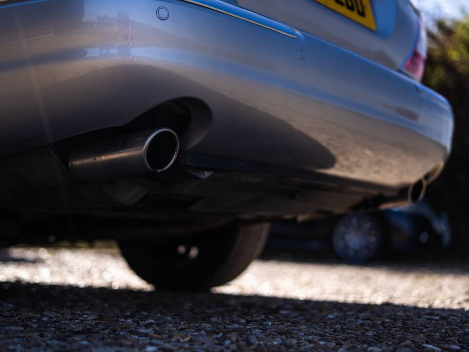 Image 30/50 of Jaguar XJ 8 4.2 (2003)
