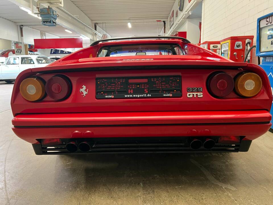 Image 15/16 of Ferrari 328 GTB (1986)
