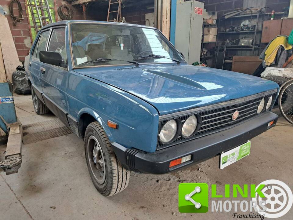 Immagine 3/10 di FIAT 131 Supermirafiori (1982)