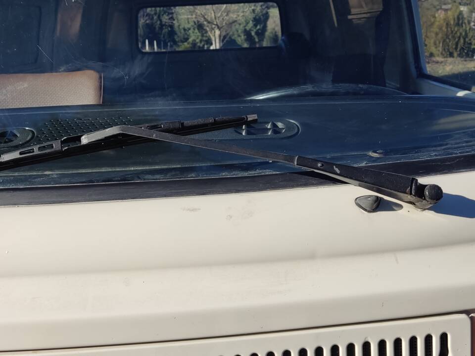 Imagen 35/50 de Volkswagen T2b panel van (1979)