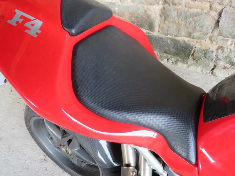 Bild 18/38 von MV Agusta DUMMY (2000)