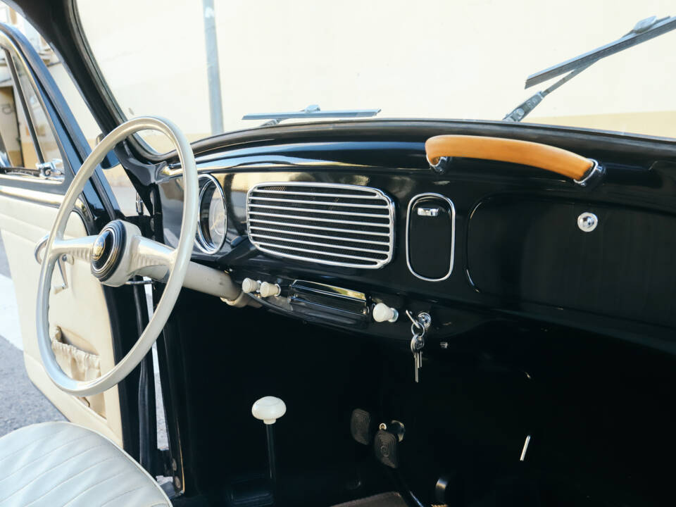 Image 12/130 of Volkswagen Beetle 1200 Export &quot;Oval&quot; (1954)