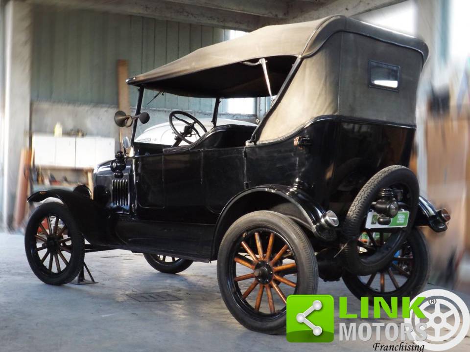 Image 3/10 of Ford Model T Touring (1926)