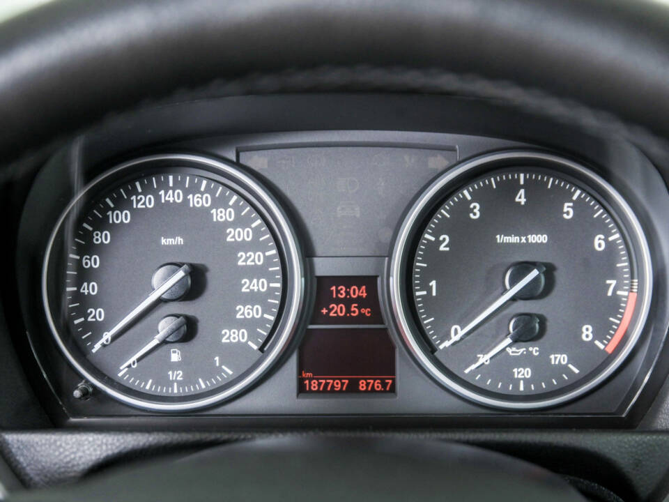 Imagen 19/50 de BMW 325i (2007)