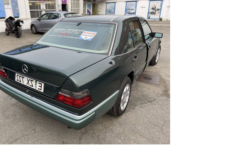 Image 4/7 de Mercedes-Benz 230 E (1990)