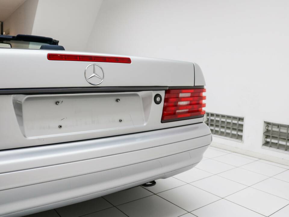 Bild 57/84 von Mercedes-Benz SL 320 (1996)