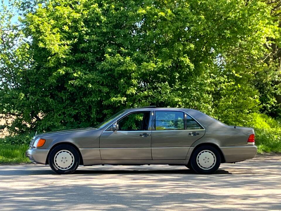 Image 8/44 of Mercedes-Benz 400 SEL (1992)