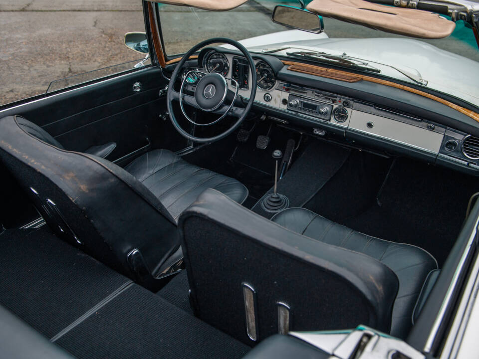 Imagen 17/26 de Mercedes-Benz 230 SL (1965)