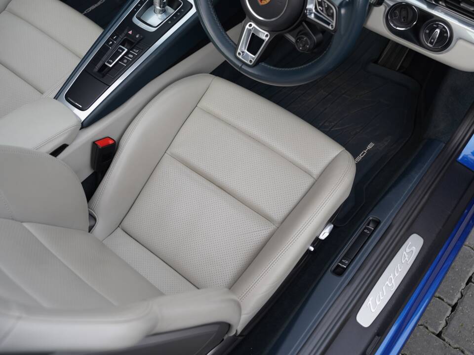 Bild 19/50 von Porsche 911 Carrera 4S (2017)