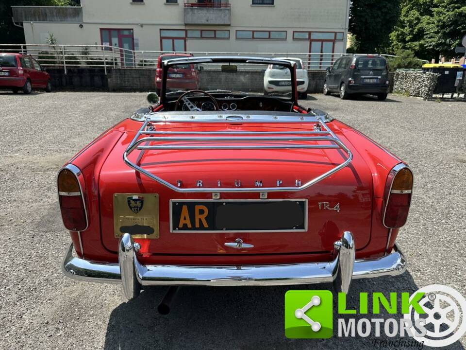 Immagine 4/10 di Triumph TR 4 (1965)