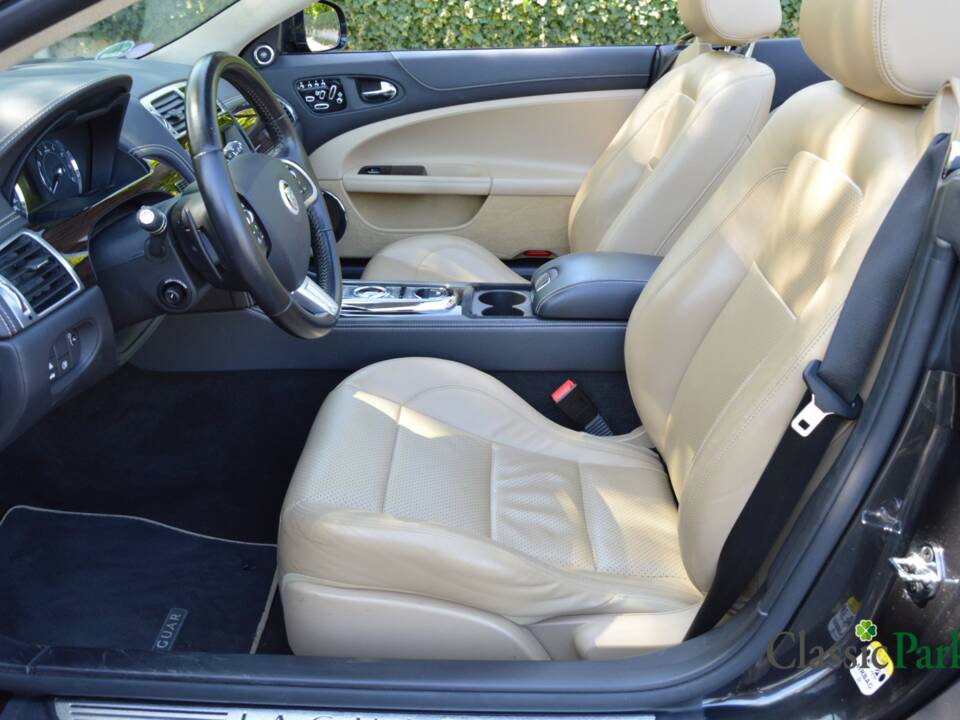 Image 10/50 de Jaguar XK (2012)