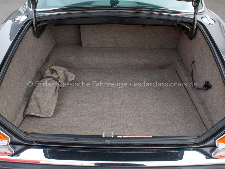 Immagine 11/46 di Jaguar XJ 12 (1986)