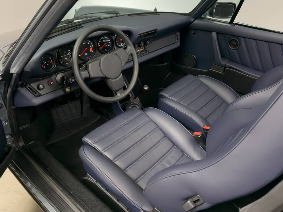 Image 24/41 of Porsche 911 SC 3.0 (1982)