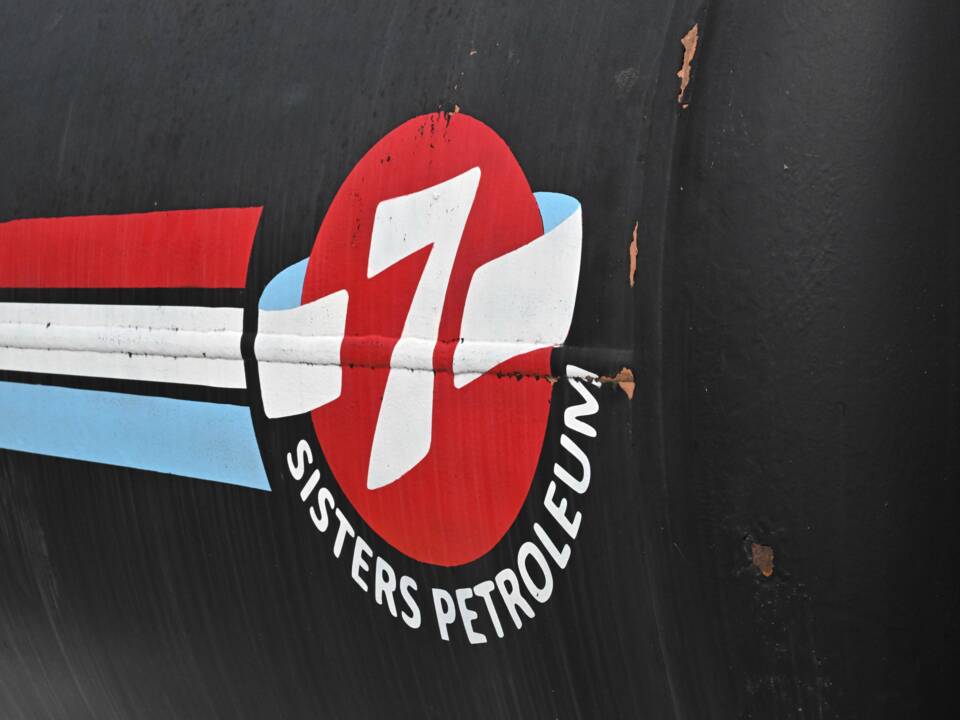Image 17/50 de International Harvester K6 (1942)