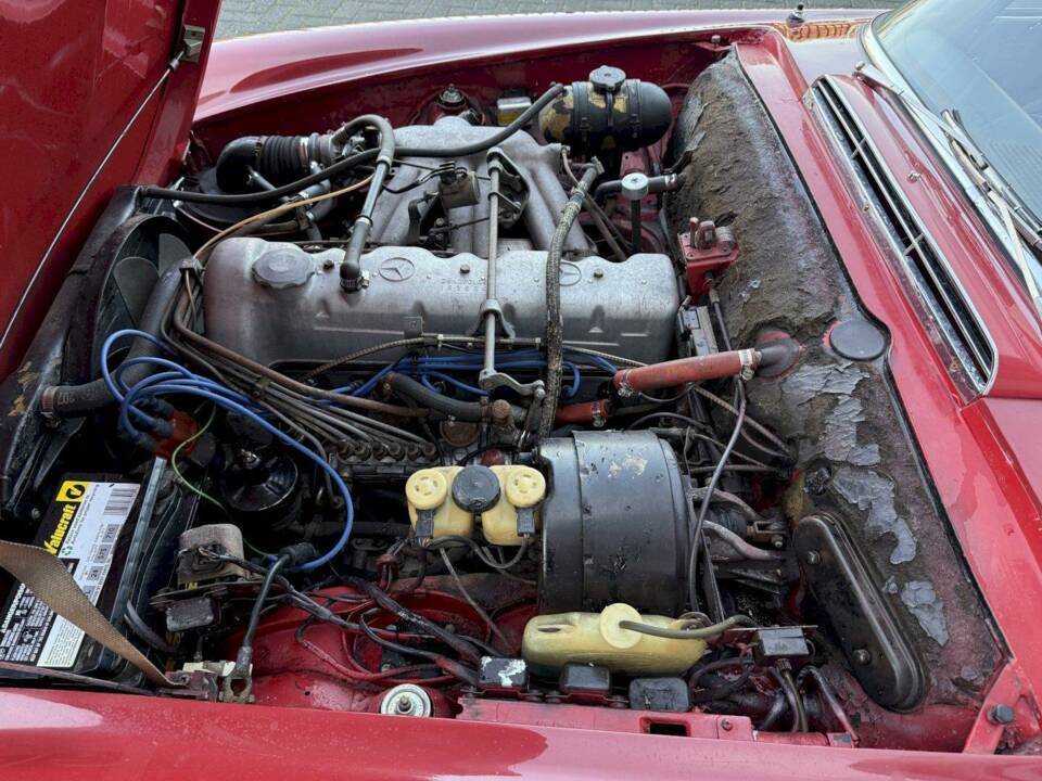 Image 22/36 of Mercedes-Benz 250 SL (1968)