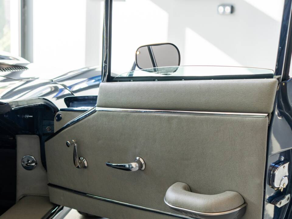 Image 5/23 de Jaguar Type E 4.2 (1967)