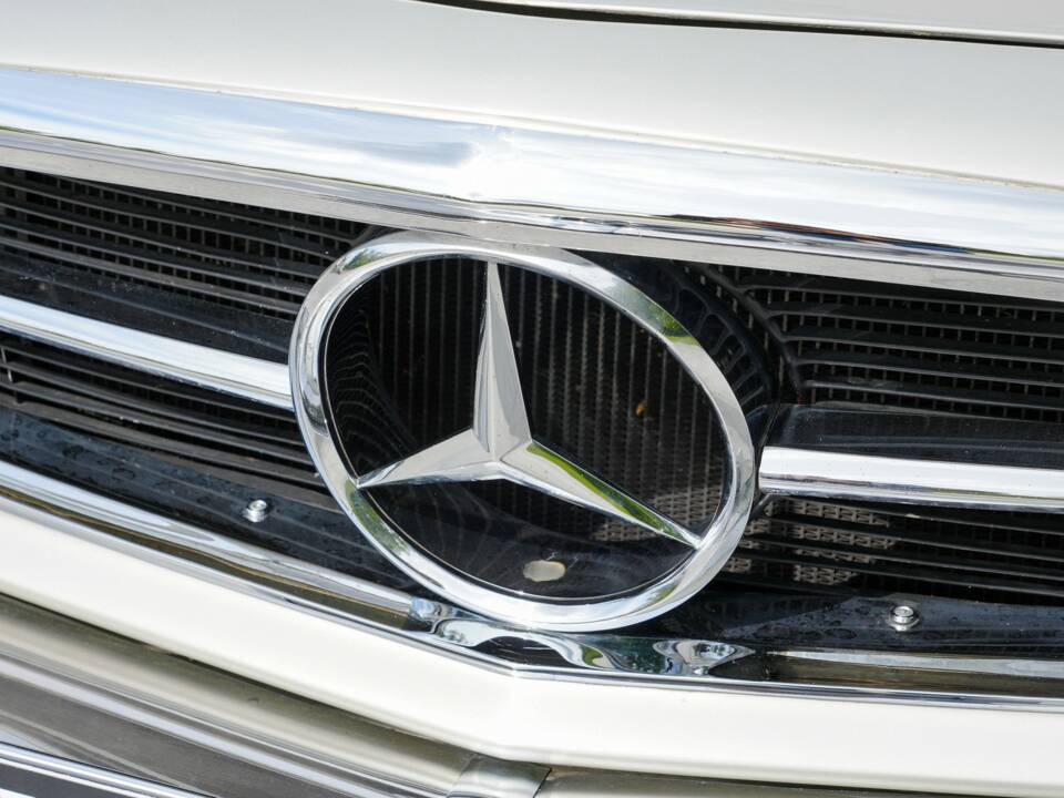 Imagen 33/41 de Mercedes-Benz 280 SL (1971)
