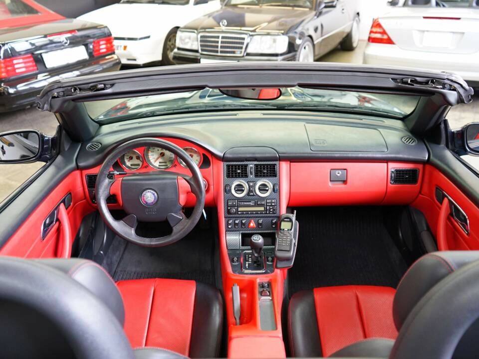 Bild 22/46 von Mercedes-Benz SLK 230 Kompressor (1997)