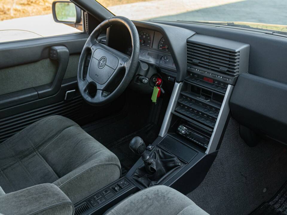 Image 20/49 of Alfa Romeo 164 2.0 Super (1995)