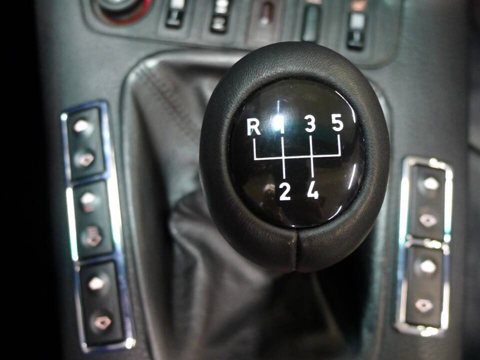 Imagen 7/35 de BMW 328i (1996)