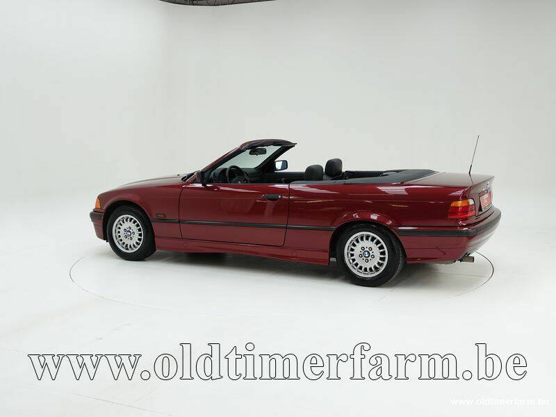 Image 4/15 de BMW 318i (1995)