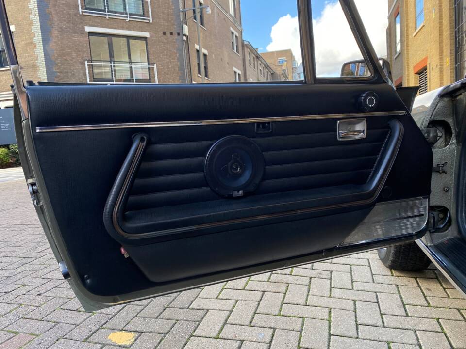 Imagen 15/58 de Peugeot 504 V6 Coupe (1977)