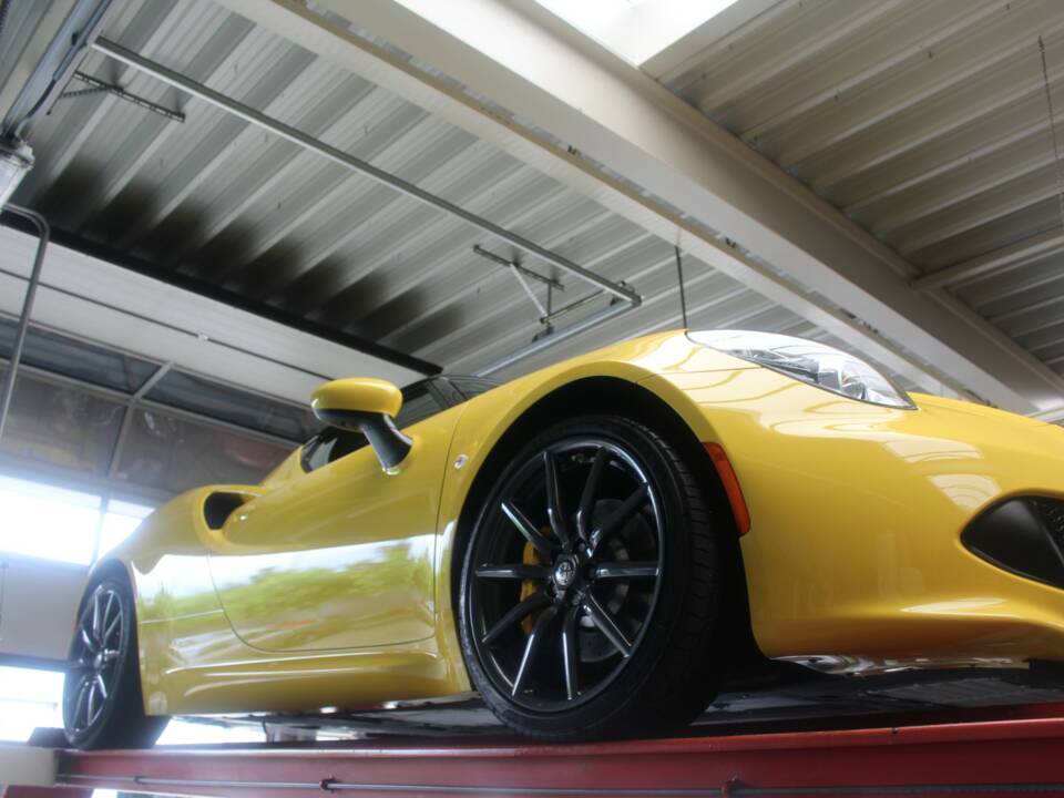 Image 10/50 of Alfa Romeo 4C Spider (2018)