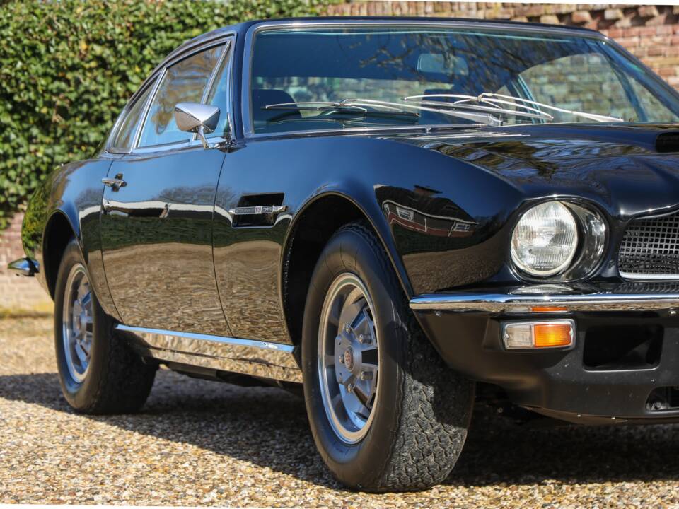 Image 47/50 of Aston Martin DBS V8 (1972)