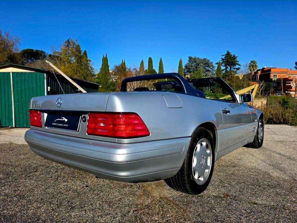 Bild 6/38 von Mercedes-Benz SL 500 (1998)