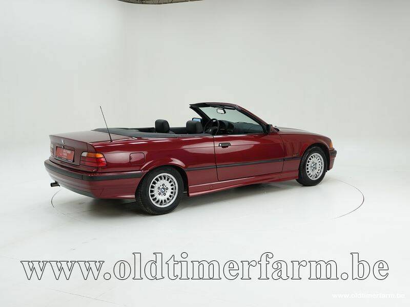 Bild 2/15 von BMW 318i (1995)