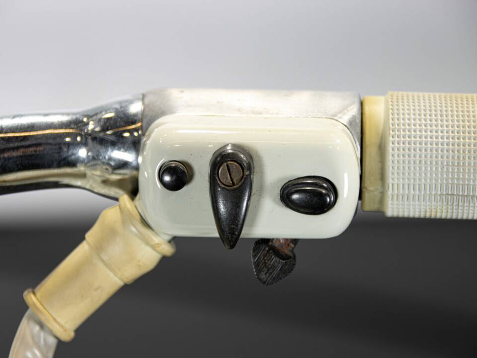 Image 49/50 of Piaggio Vespa 150 "Struzzo" VL (1956)