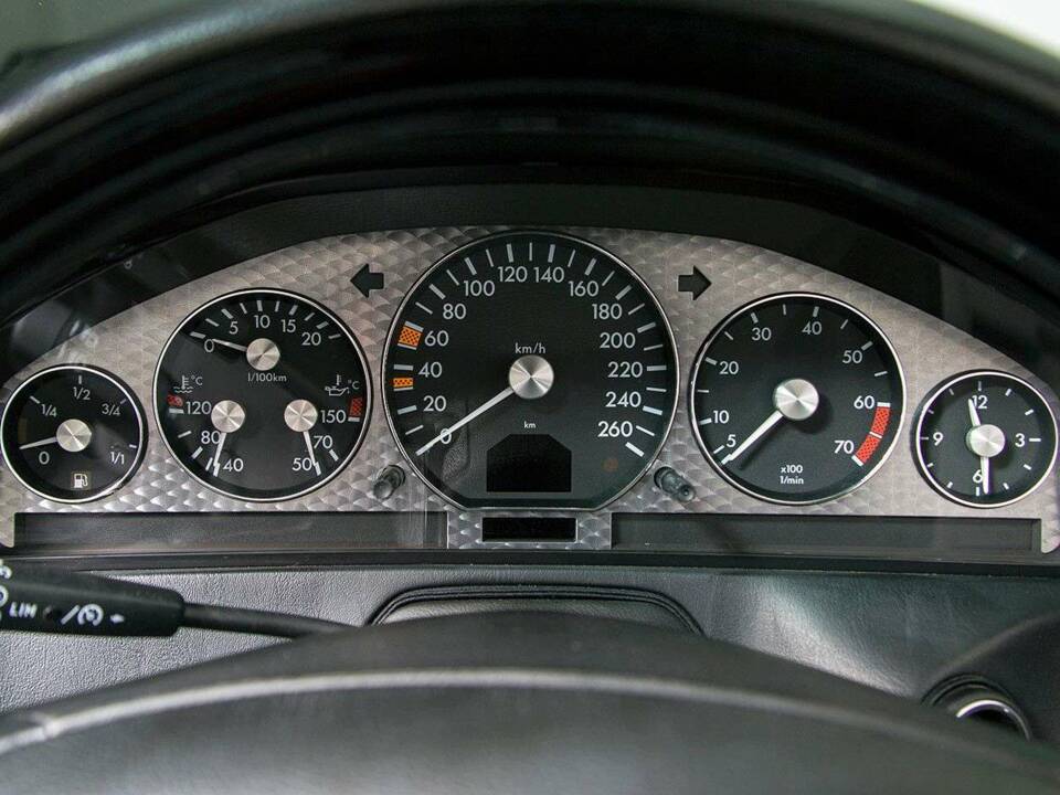 Image 23/36 de Mercedes-Benz SL 320 "Final Edition" (2000)