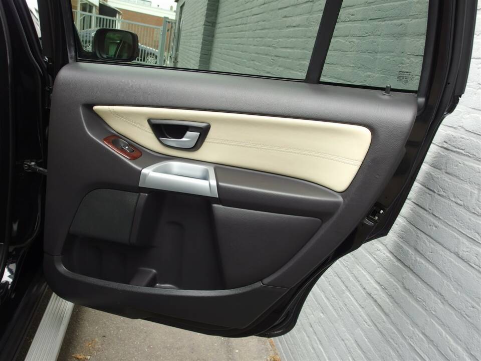 Bild 52/97 von Volvo XC90 V8 (2005)
