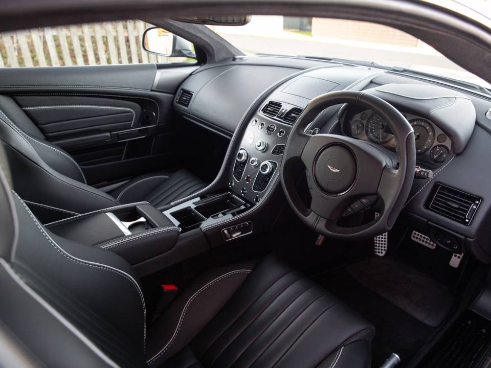 Bild 5/50 von Aston Martin DB 9 GT &quot;Bond Edition&quot; (2015)