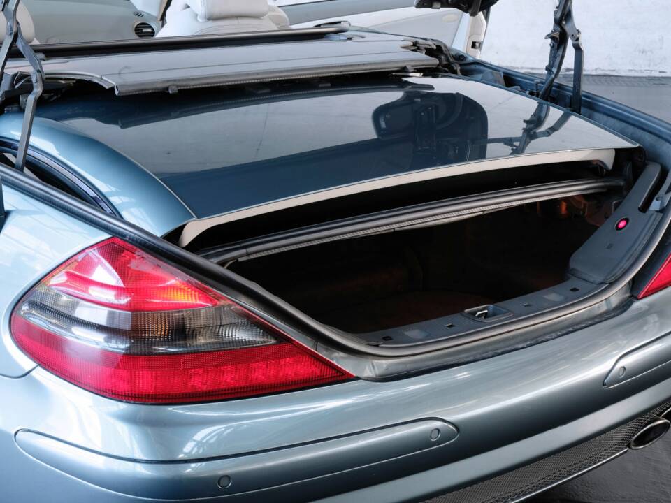 Bild 36/38 von Mercedes-Benz SL 55 AMG (2002)