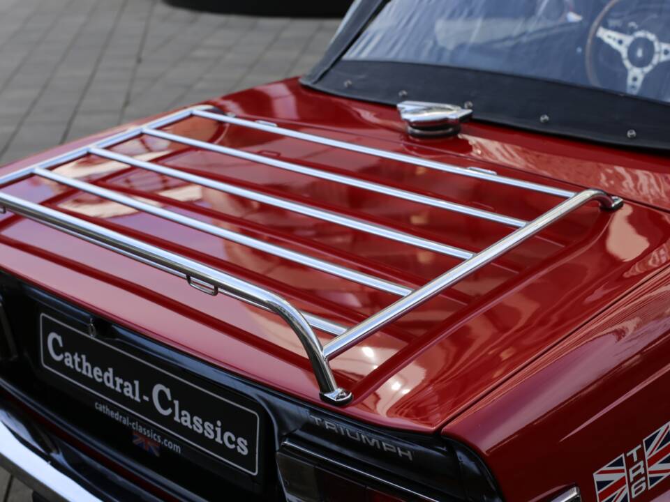 Image 8/49 of Triumph TR 6 (1976)