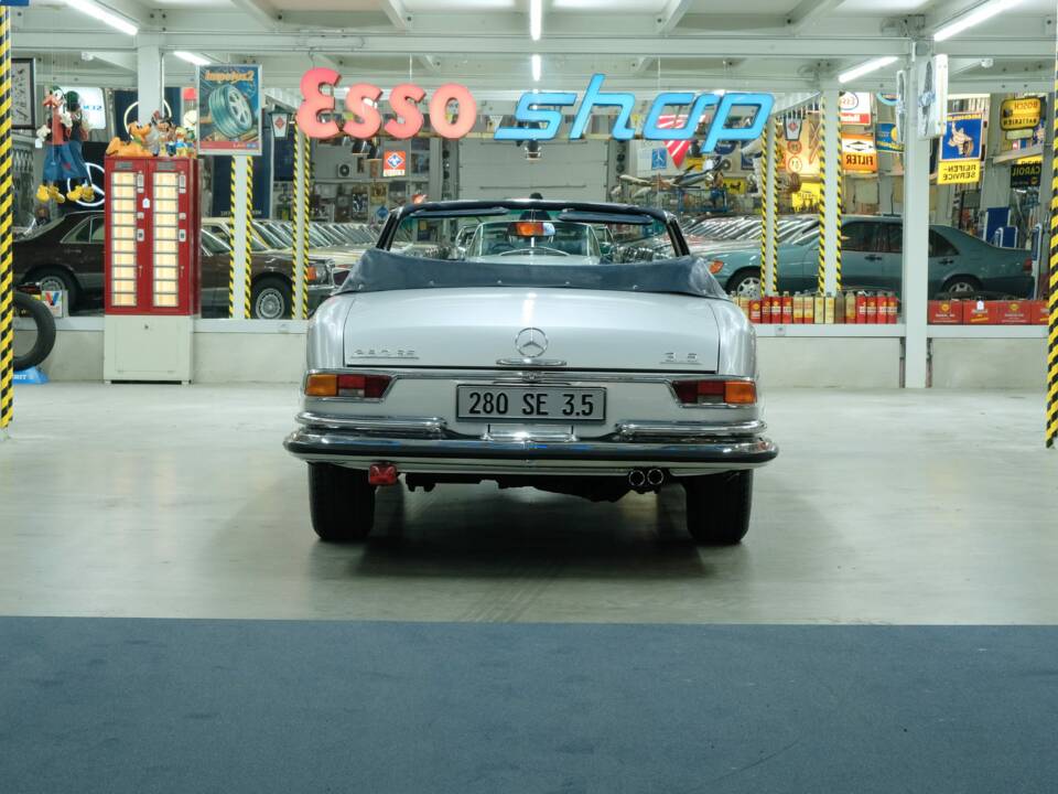 Image 9/50 of Mercedes-Benz 280 SE 3,5 (1970)