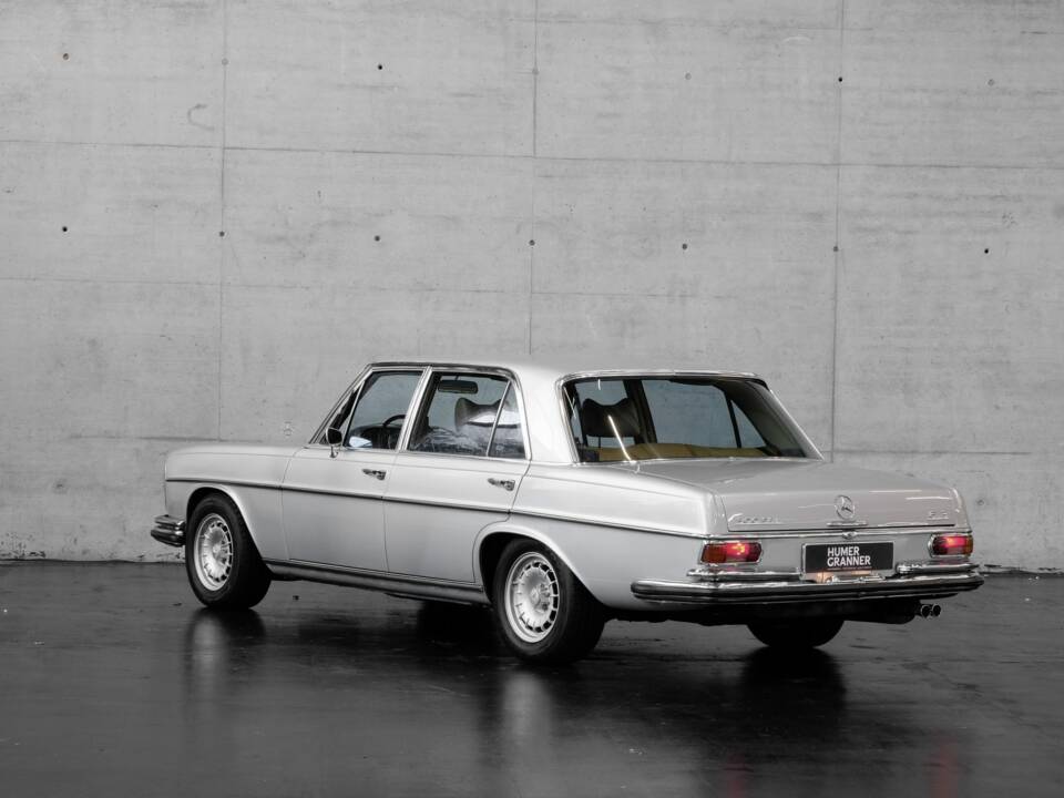 Immagine 3/50 di Mercedes-Benz 300 SEL 6.3 (1968)