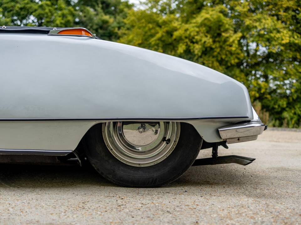 Bild 40/50 von Citroën ID 19 Break (1967)