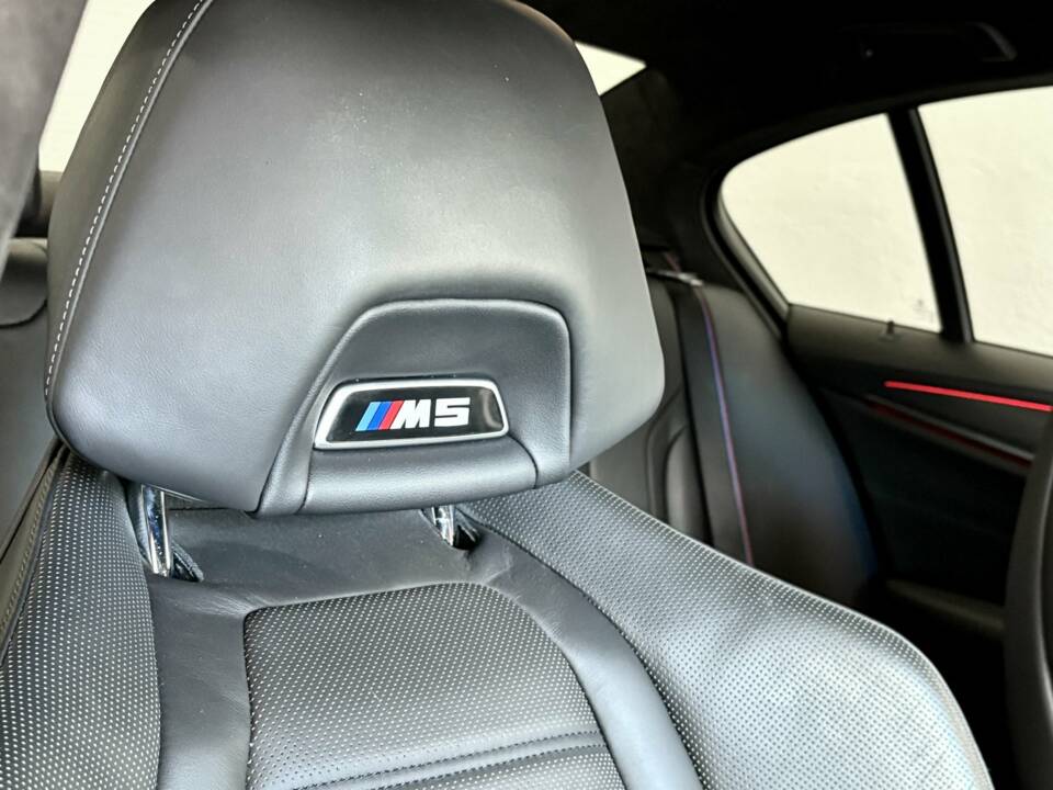 Image 20/31 of BMW M5 xDrive (2021)