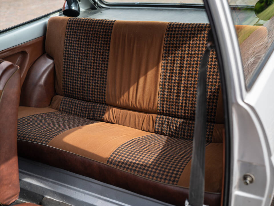 Image 23/36 of Ford Fiesta (1977)