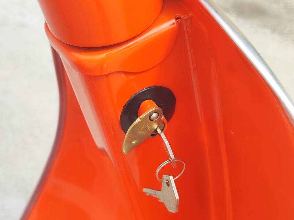 Immagine 7/21 di Piaggio Vespa 50 SS (1970)