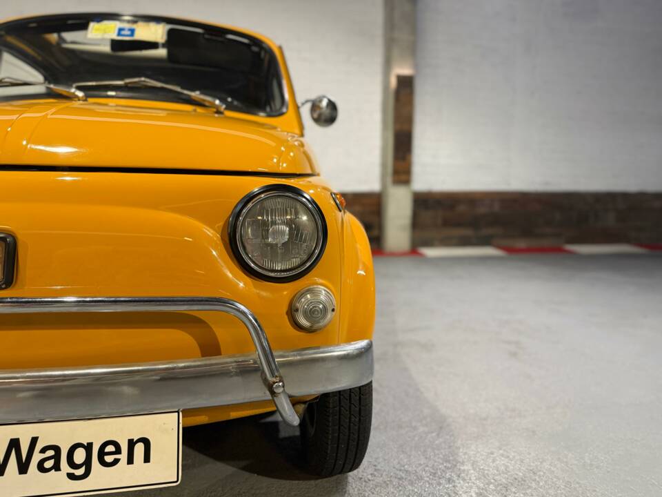 Image 14/76 de FIAT 500 L (1970)