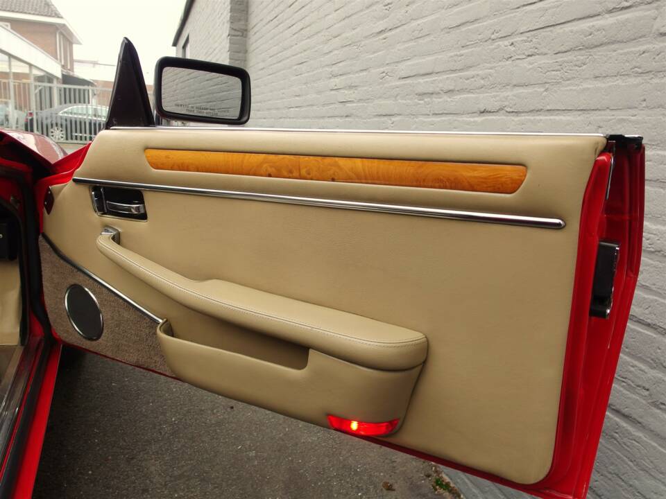 Image 59/99 de Jaguar XJS 5.3 V12 (1990)